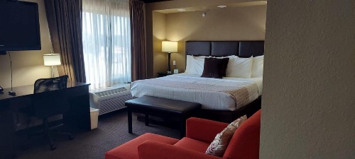 Parkwood Inn & Suites image 9